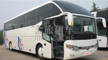 55座大巴车