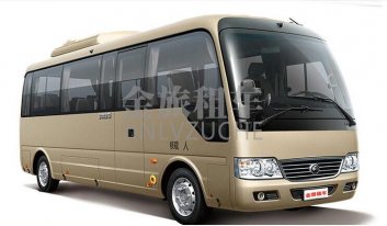 28座中巴车